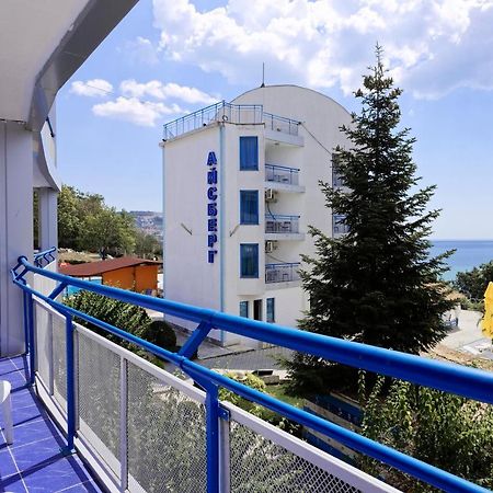 Hotel Iceberg Balchik Extérieur photo