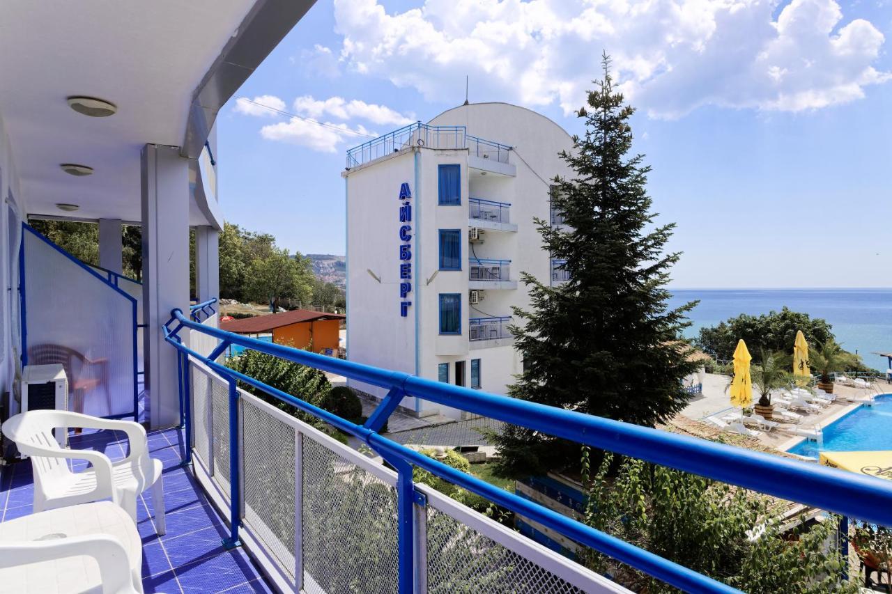 Hotel Iceberg Balchik Extérieur photo