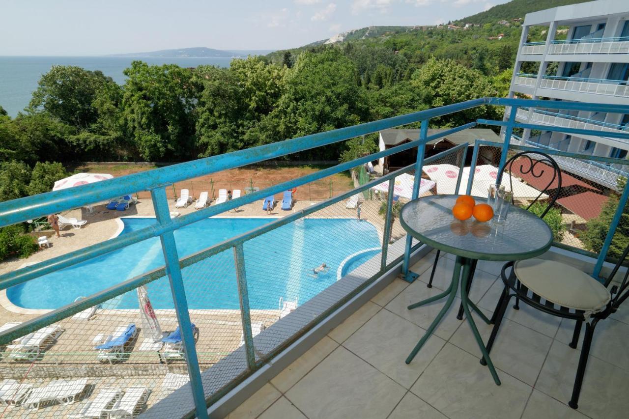 Hotel Iceberg Balchik Extérieur photo